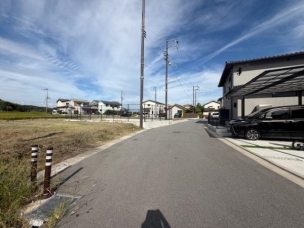 一方 南側 6m 前面道路含む現地写真